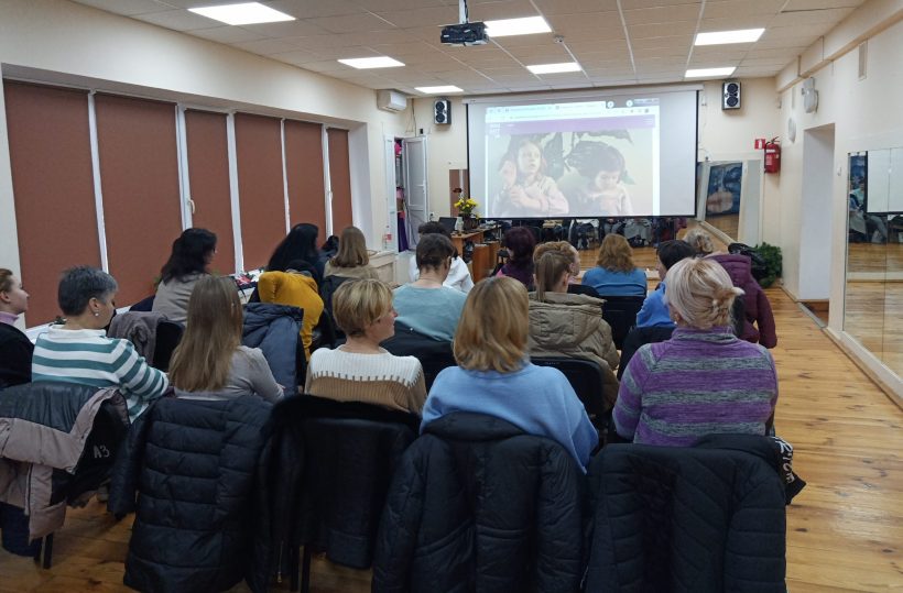 Кінопокази, семінари та виставки – як в Чорноморську вперше пройшов 19 Мандрівний міжнародний фестиваль документального кіно про права людини Docudays UA - картинка 5