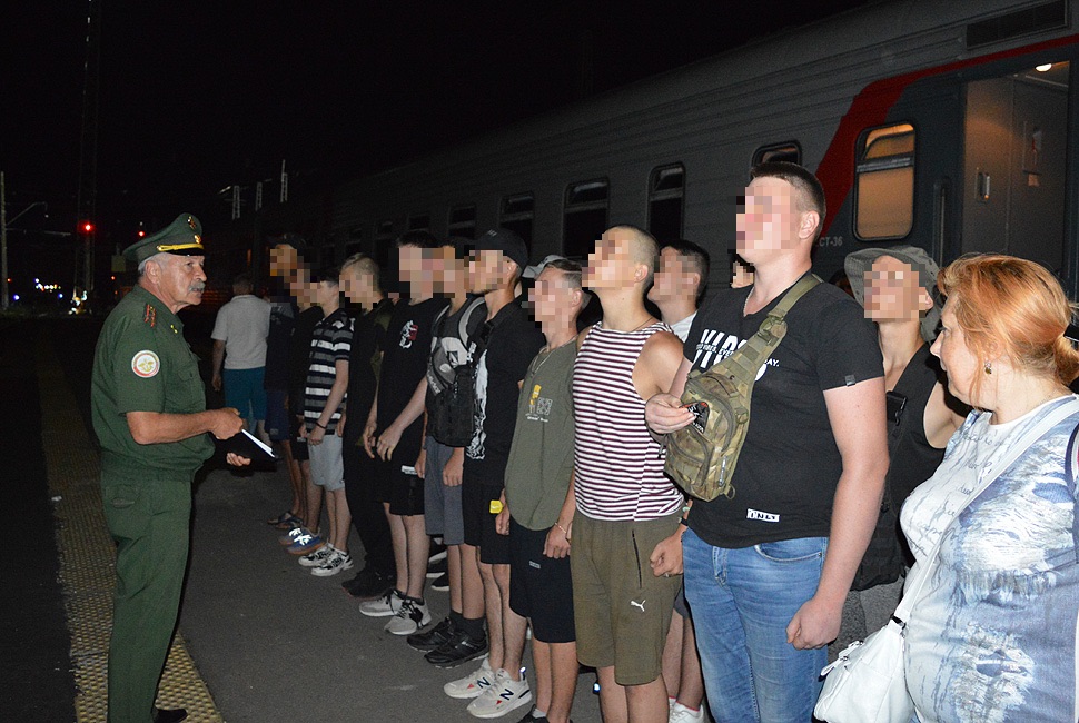 “Gvardeets”: how Russia makes soldiers out of children - картинка 3