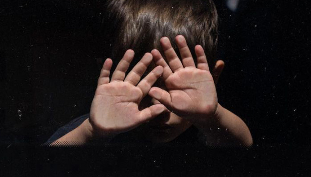 Невидимі: як живе молодь в окупації та чому ми маємо підтримувати їхню боротьбу за право на українську освіту - картинка 2